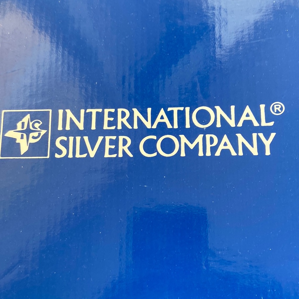 NIB International Silver serving tray with liner